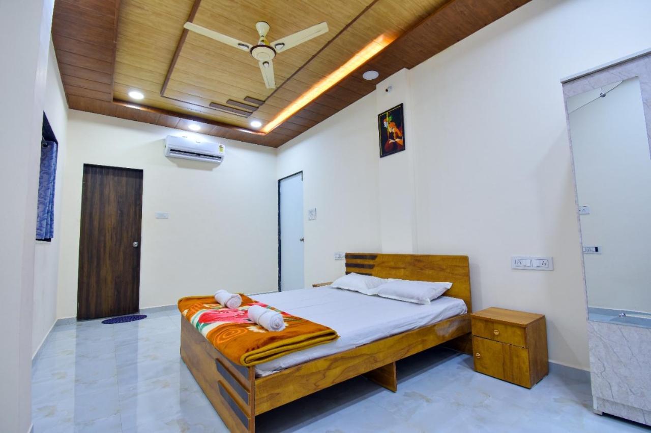 Prarthana 4Bhk Villa 罗纳瓦拉 外观 照片